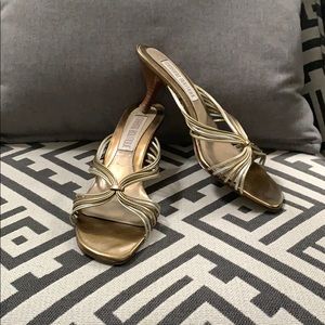 Strappy slide sandal